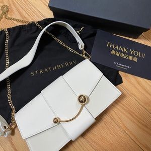 STRATHBERRY Mini Cresent Vanilla/Diamond